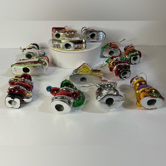 13 ~ VINTAGE CERAMIC ORNAMENTS - Picture 3 of 16